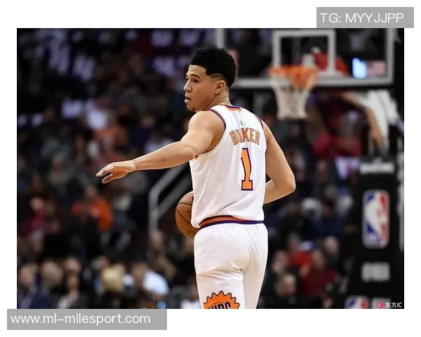 布克三分球失准却依然贡献24分4板7助1断展现全面能力 布克三分球失准却依然贡献24分4板7助1断展现全面能力