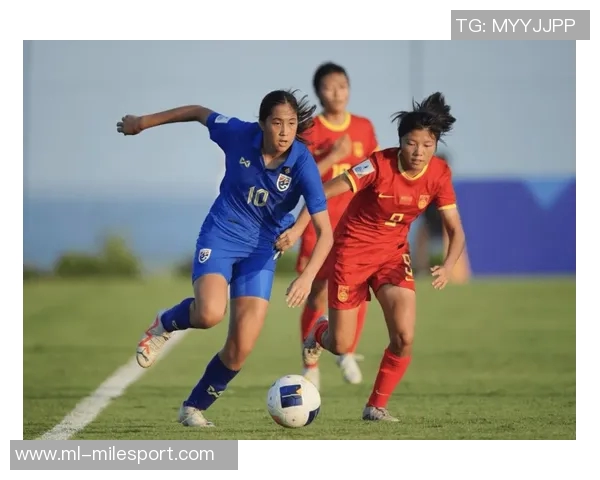 周欣怡精彩点射助力女足U17半场前2-0领先挪威U17女足