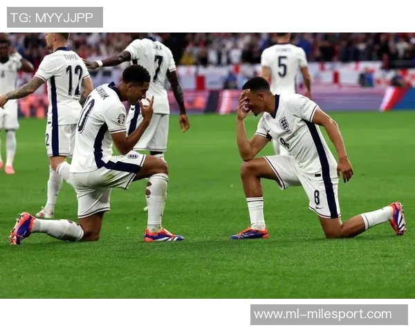 菲尔琼斯称罗杰斯表现优于贝林应该入选英格兰国家队名单